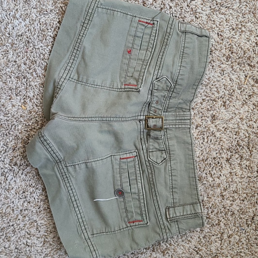 Shorts - Picture 2 of 2